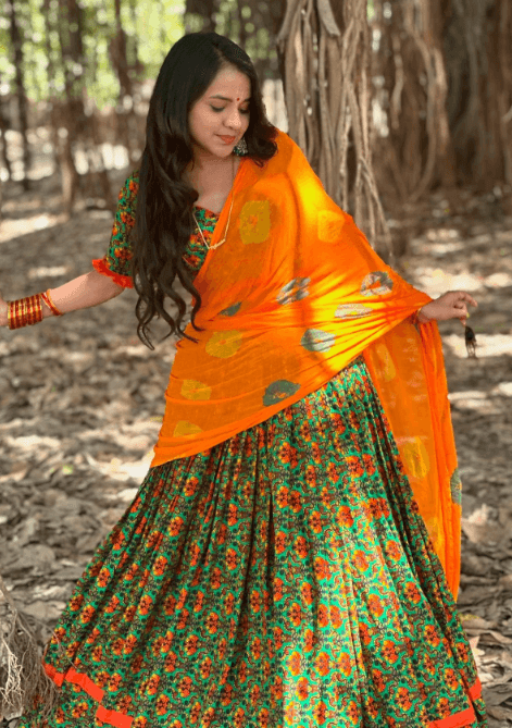 Folk singer Sheetal Thakor looks like a Gujarati fairy