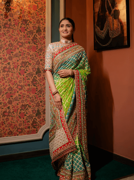 Geethaben Rabari was seen in a saree of Indian culture