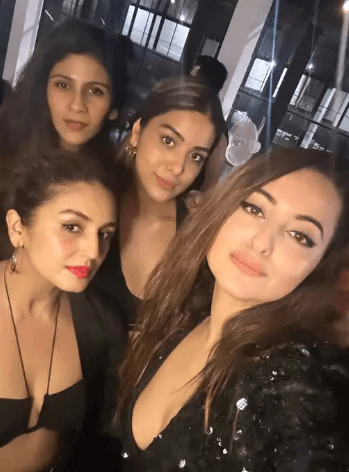 Sonakshi Sinha threw a great party