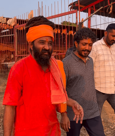 Rajbha Gadhvi visited Kotia Ashram in Gujarat