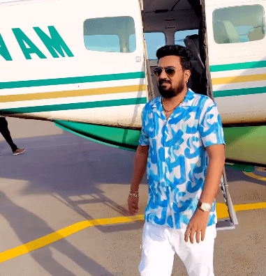 Sagardan Gadhvi shared special pictures from the plane