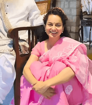 Kangana Ranaut arrives for Sadhguru Maharaj blessings