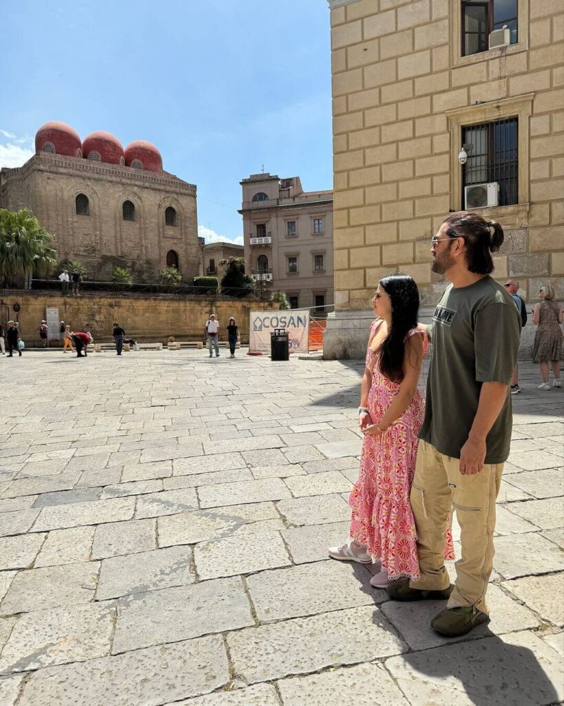 MS Dhoni vacation with his wife in Italy