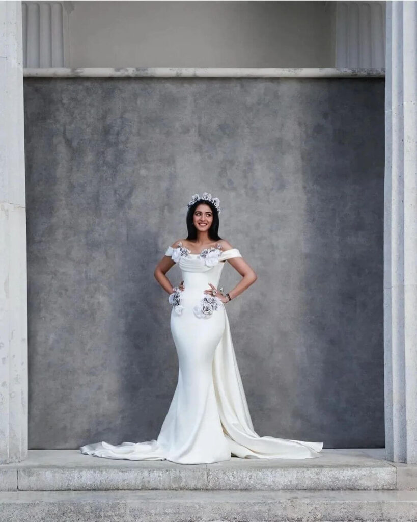 daughter-in-law of the Ambani family looks like a princess in a white gown