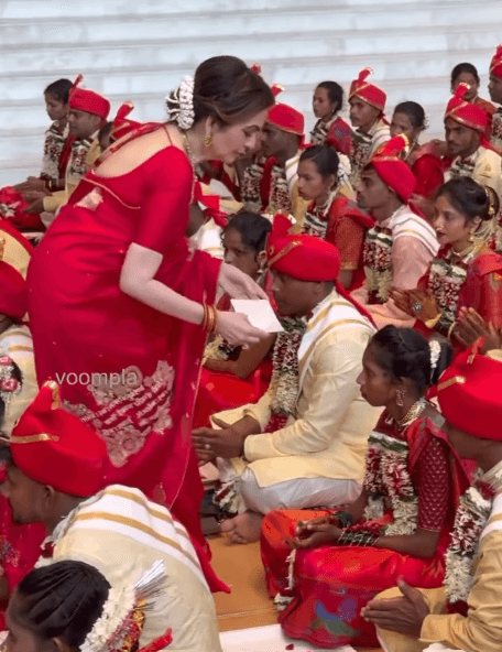 Ambani family organized a grand mass wedding for the poor family